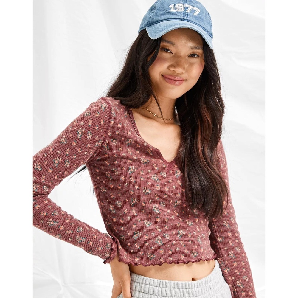 American Eagle Floral Thermal Crop Top Burgundy‎ Waffle Knit Long Sleeve